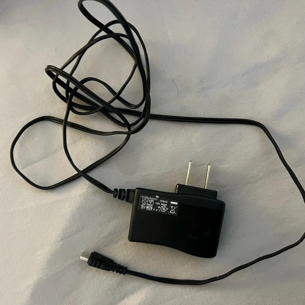 Plantronics Switching Adapter AC Power Supply, 82920-01, SSA-5W-05 US 050018F